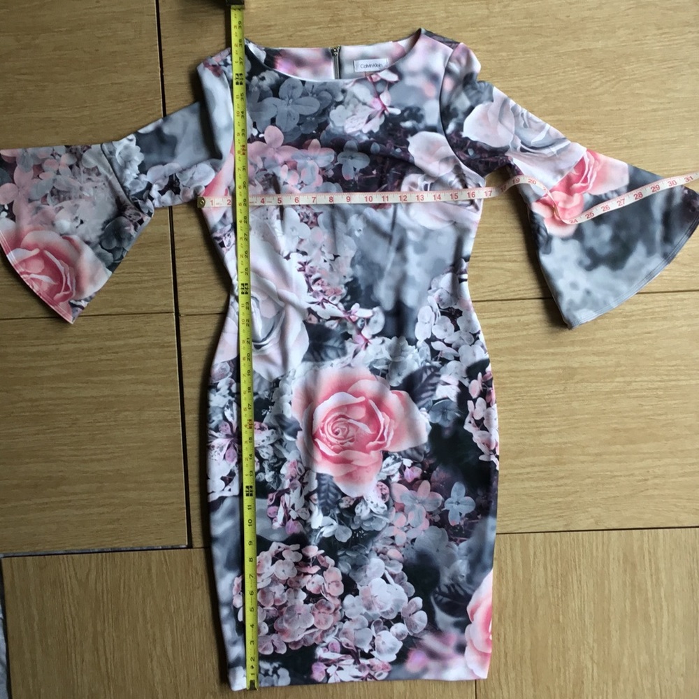 Calvin Klein Size 2 Floral-Print Bell-Sleeve Dress - Picture 7 of 8